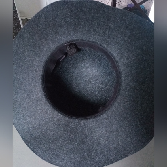 Floppy Hat - Picture 2 of 2